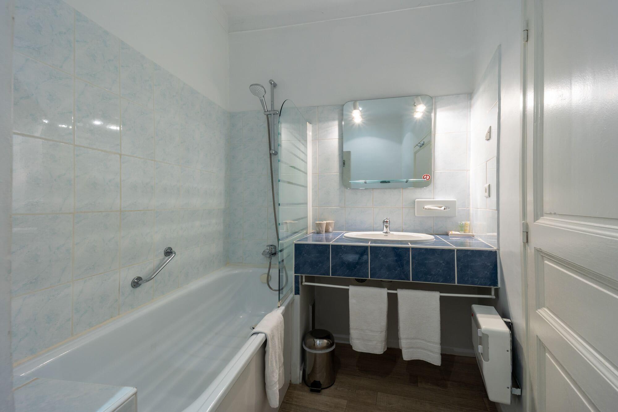 Best Western Le Comtadin Carpentras Esterno foto