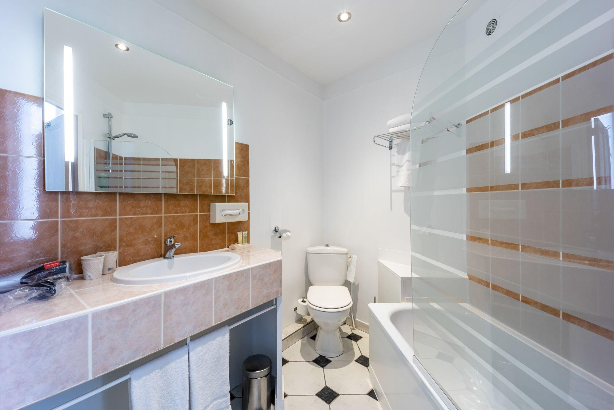 Best Western Le Comtadin Carpentras Esterno foto