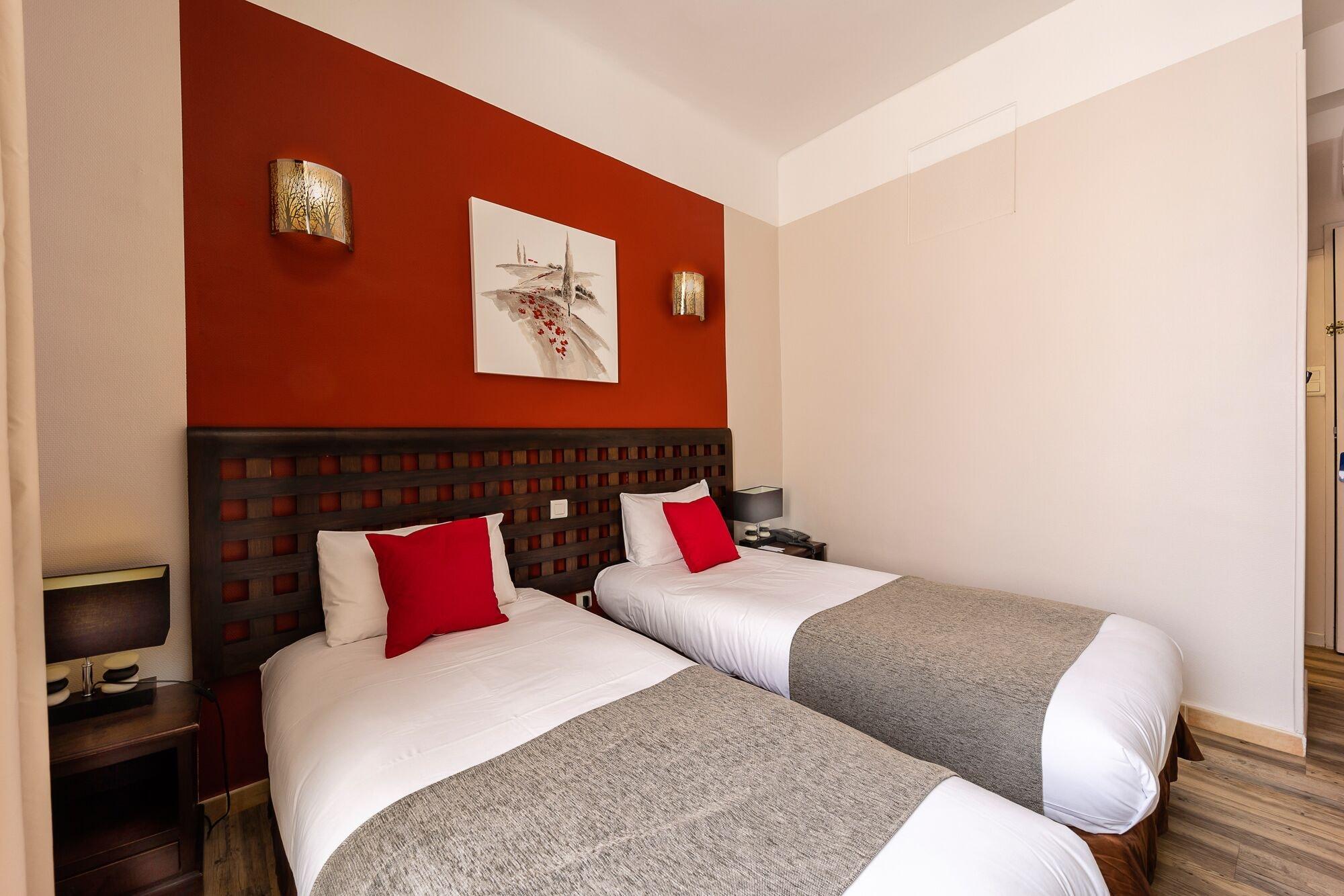 Hotel Best Western Le Comtadin Carpentras Esterno foto