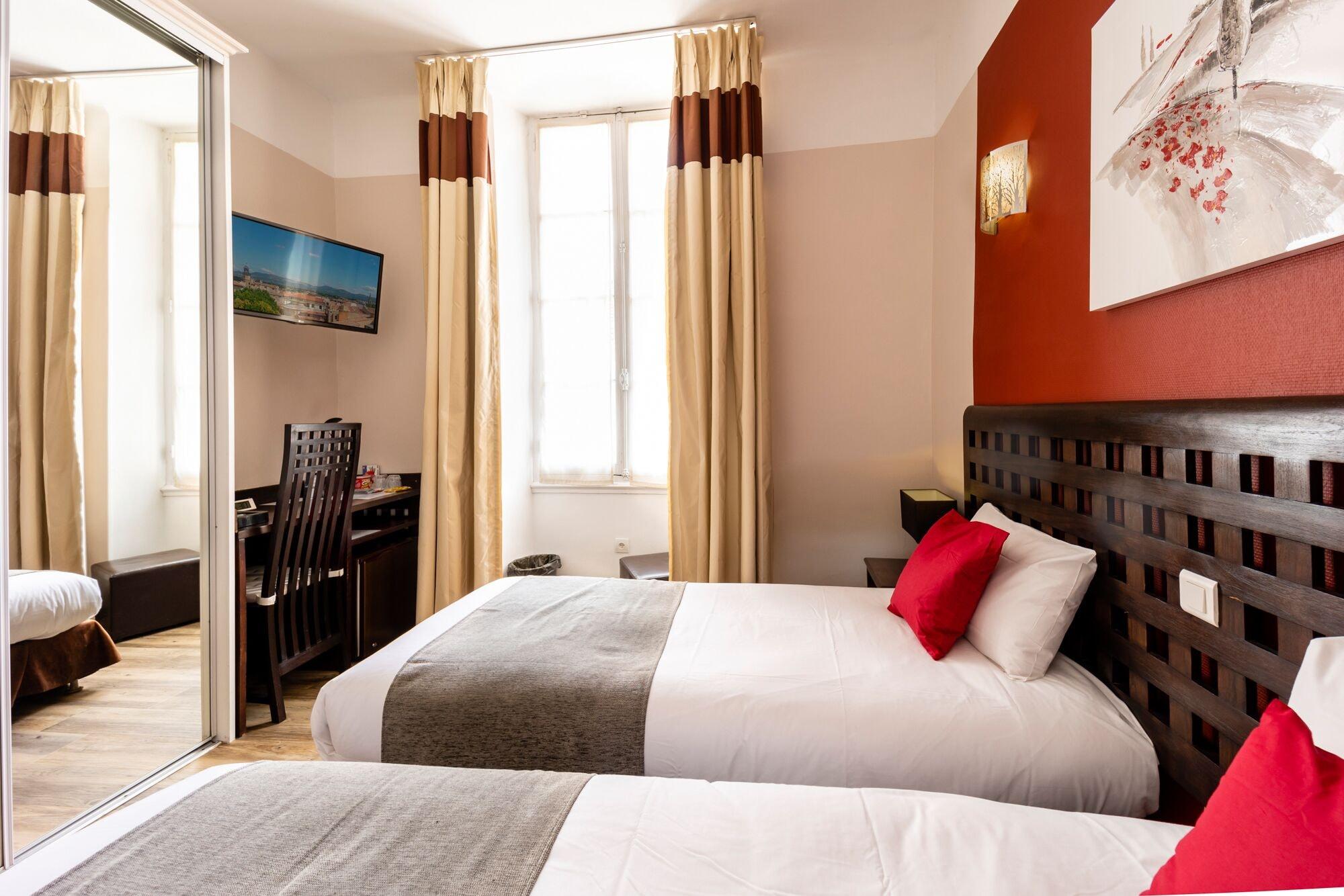 Hotel Best Western Le Comtadin Carpentras Esterno foto