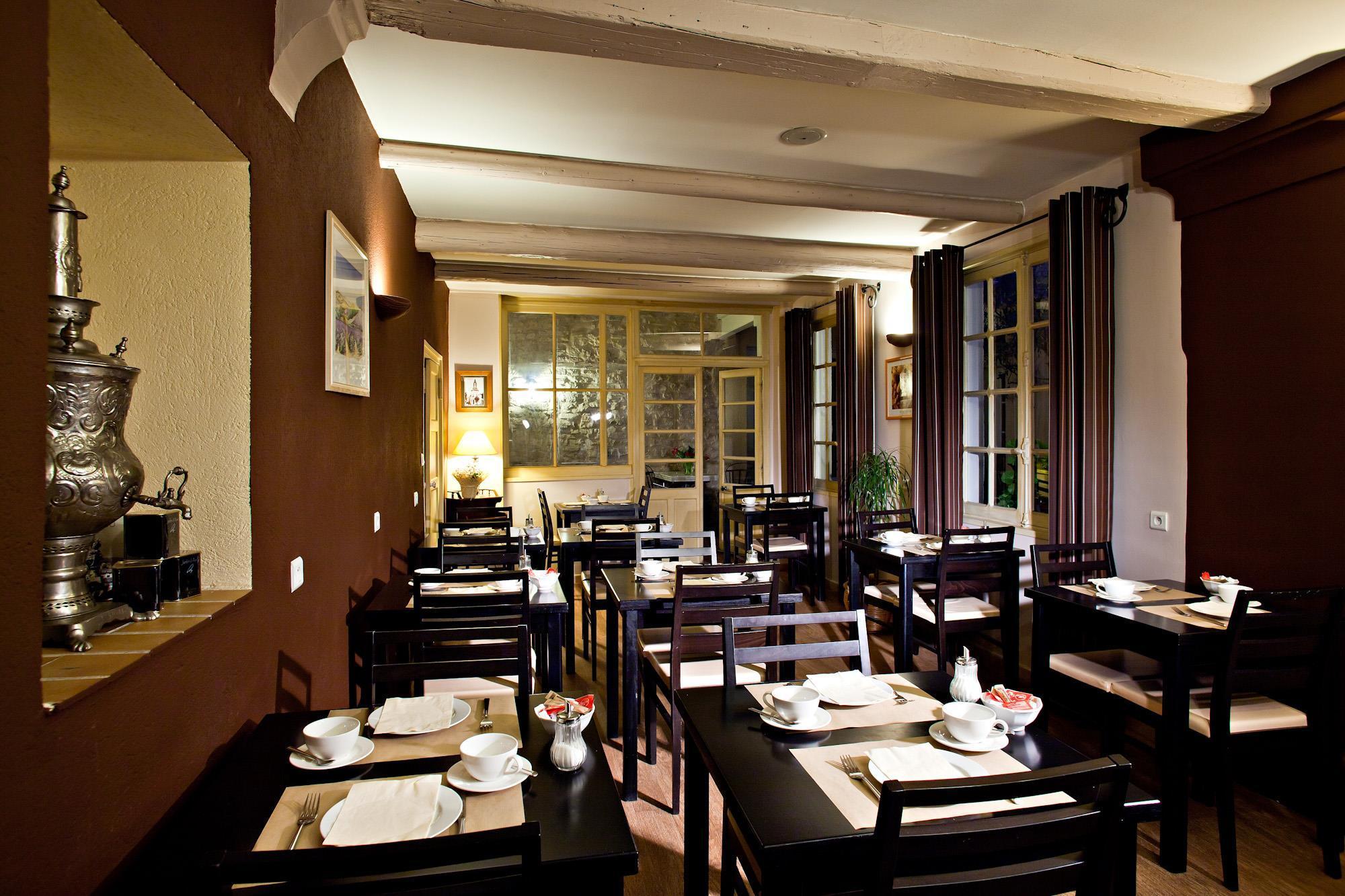 Best Western Le Comtadin Carpentras Ristorante foto