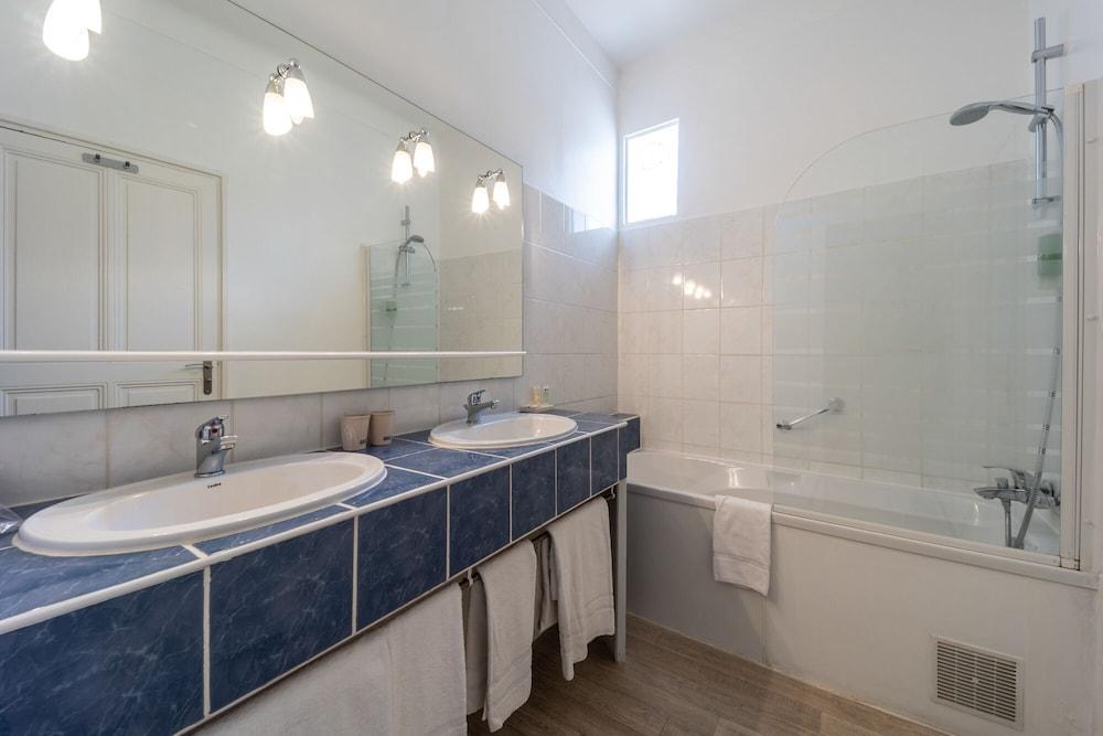 Best Western Le Comtadin Carpentras Esterno foto